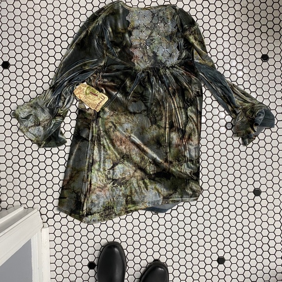 NWT one world top size medium - Picture 4 of 4